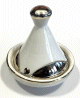 Mini tajine decoratif marocain de couleur blanc en poterie cercle de metal argente